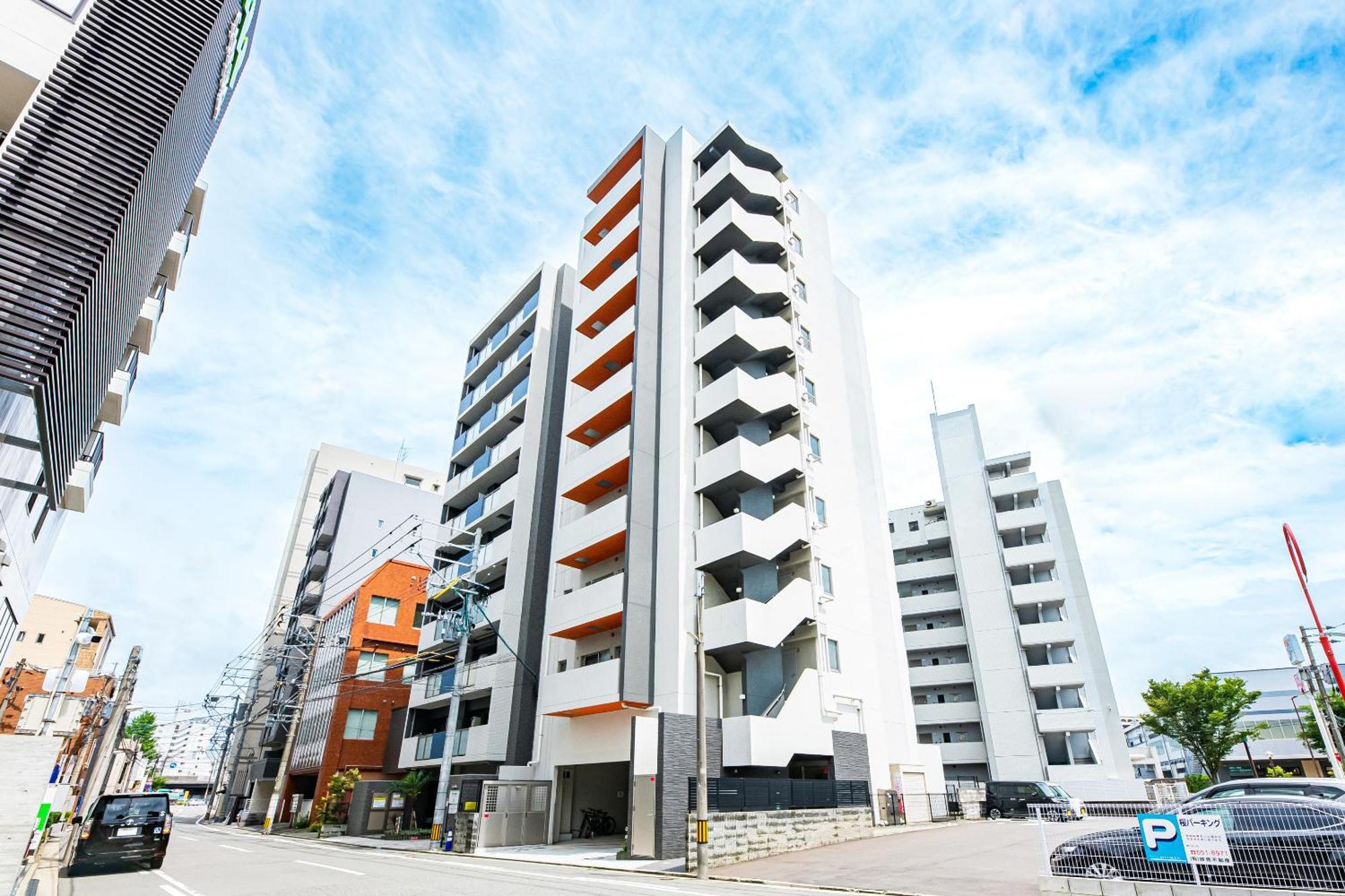 Presence Hakata * 福岡市